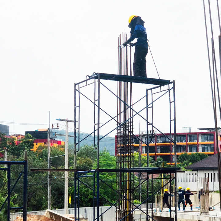 construction site safety dolce worker building steel column